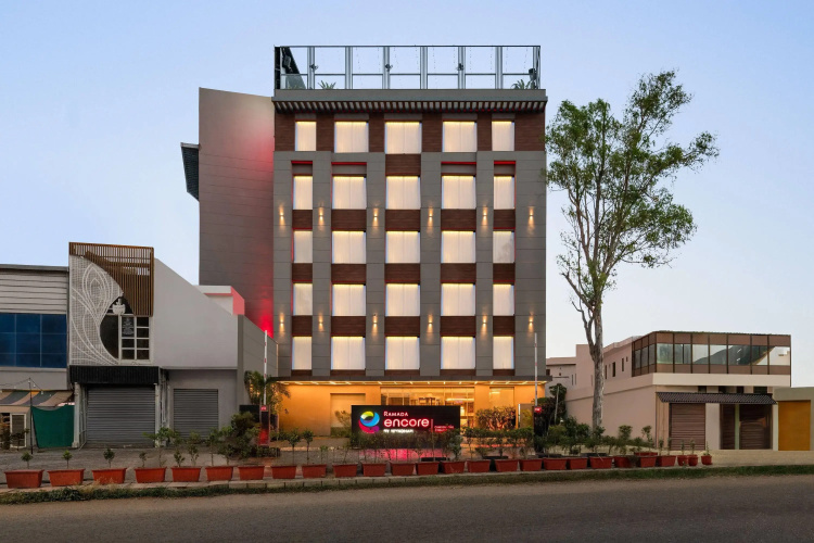 Ramada Encore By Wyndham Chandigarh Zirakpur - Chandigarh
