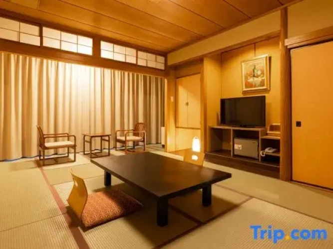 Standard Quadruple room with water view