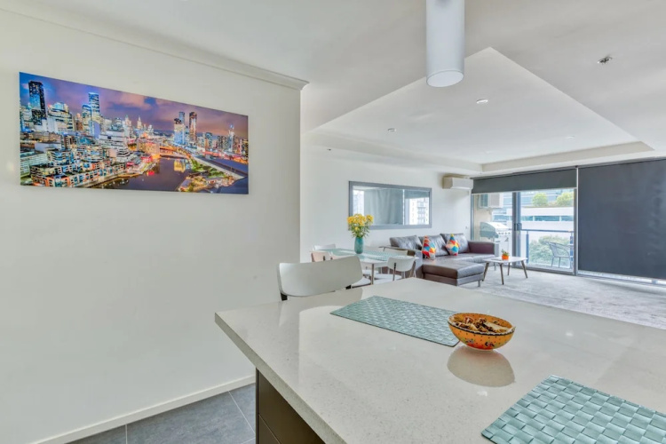 South Melbourne 2 Bed Parking
