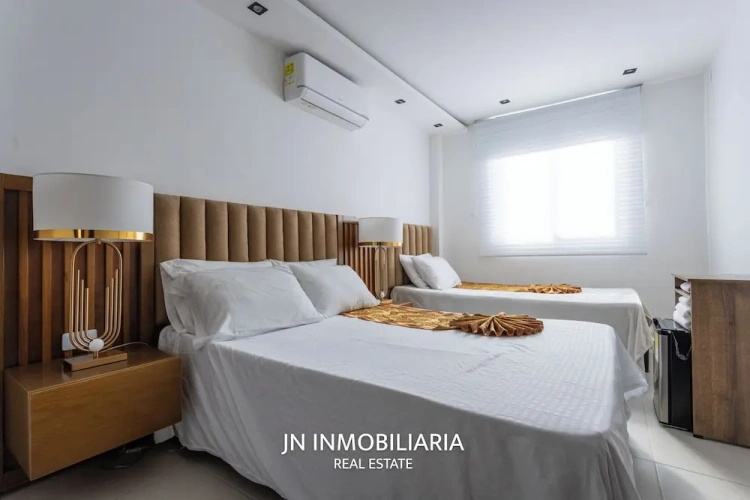 Luxury Quadruple room with city view