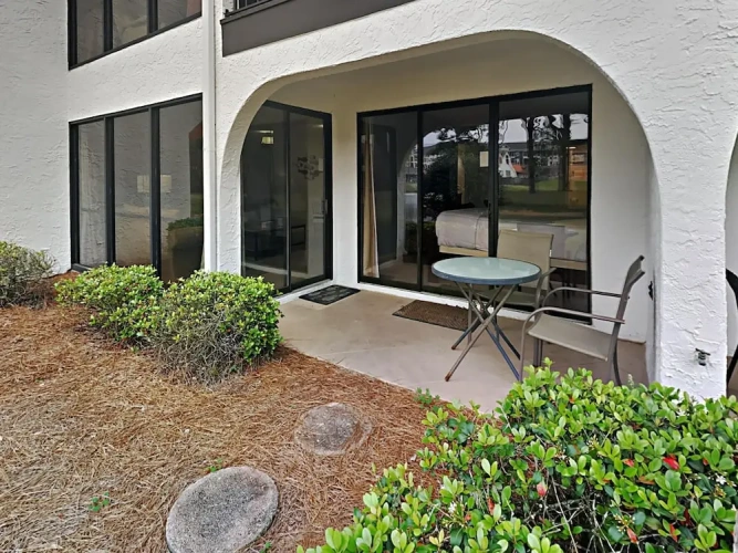 Standard room with balcony and with golf view