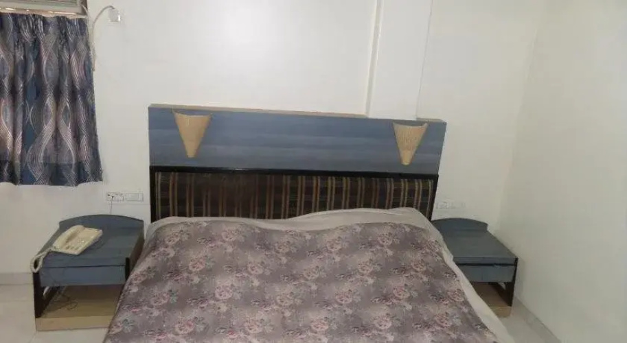 Vaibhav Hotel