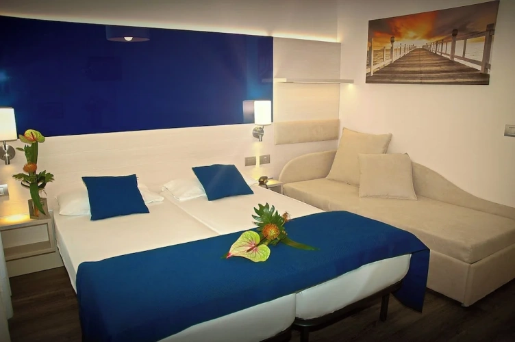 Superior Double room with balcony