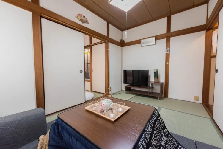 Kiraku House