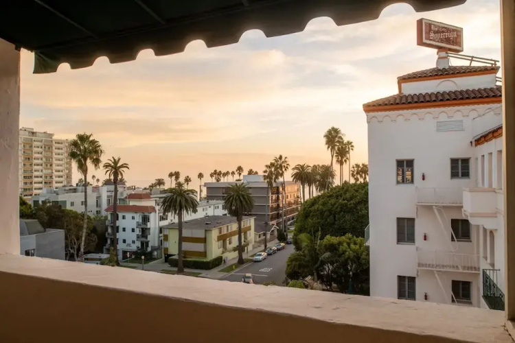 The Sovereign - Los Angeles, CA