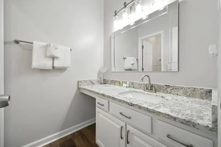 River Oaks 55e 2 Bedroom Condo