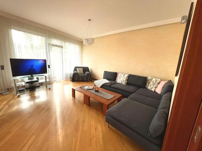 5th Line Apartment, 300m to the beach