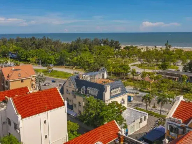 Holiday Kangaroo Homestay (Beihai Silver Beach Branch)