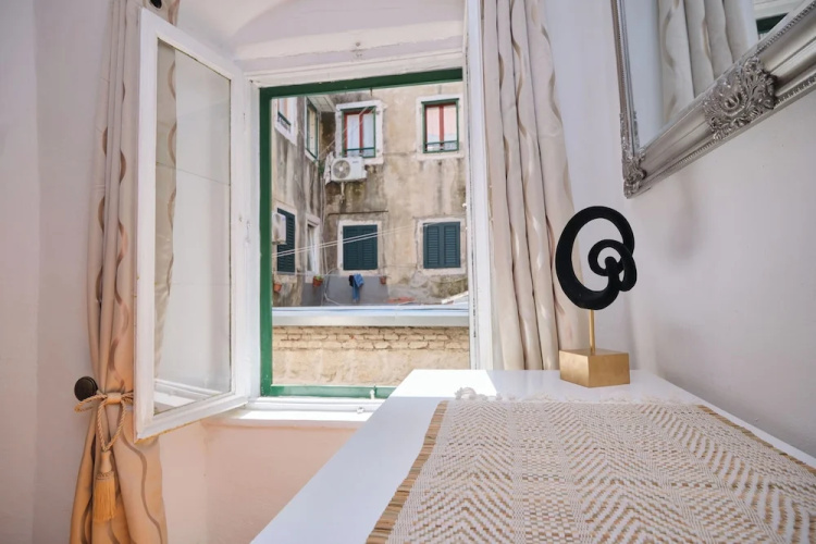 Apartment Galeriana Palace by Litto