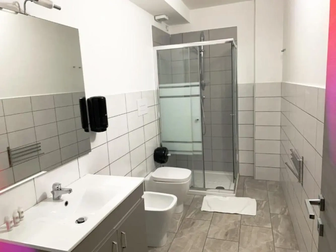 Standard Triple room
