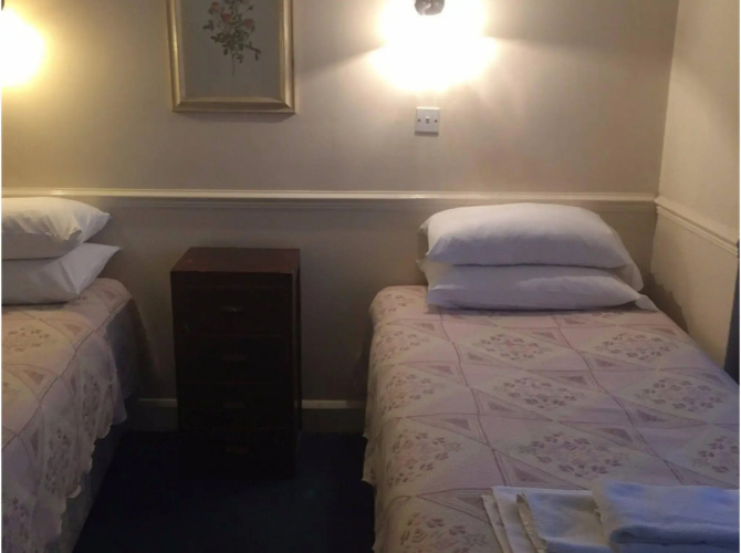 Colnbrook Lodge
