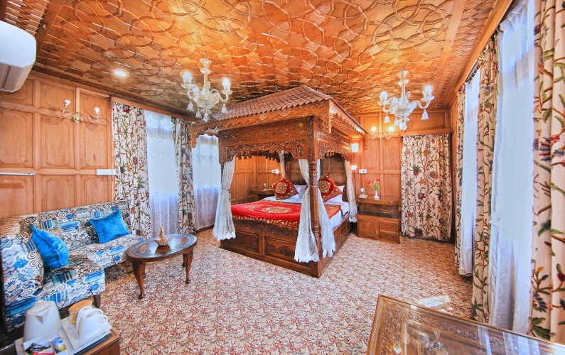 Luxury Suite
