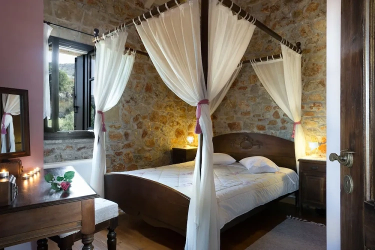 2 Bedrooms Standard room with partial sea view