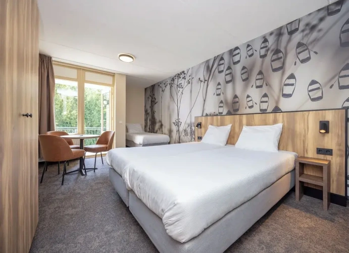 Standard Triple room