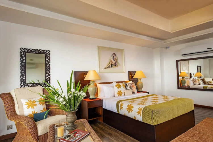 Fox Kandy by Fox Resorts- Luxury in the Mist