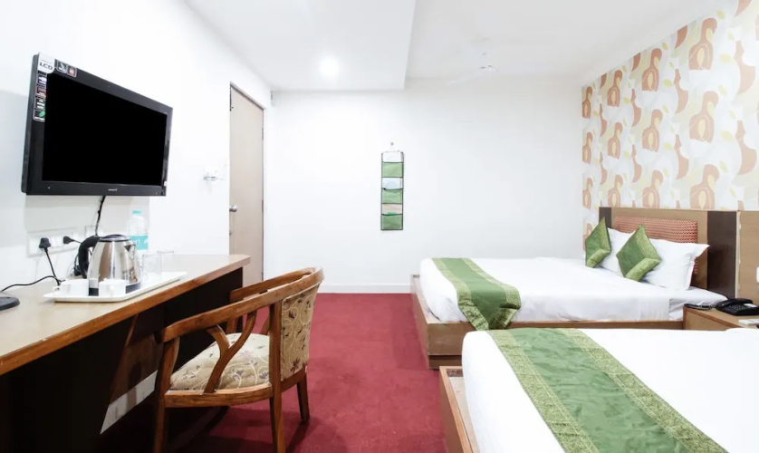 Hotel Imax Inn