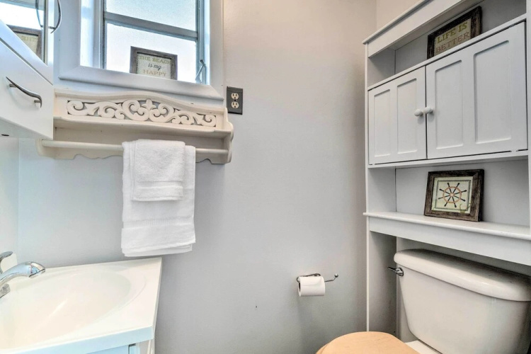 Canalfront Hudson Home with Private Dock and Yard!