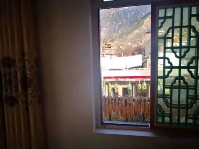 Danba County Gezuo Hotel