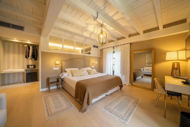 Deluxe Double room