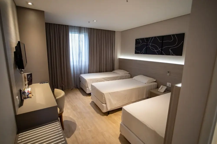 Standard Triple room