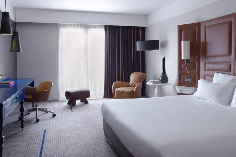Renaissance Paris Hippodrome De St. Cloud Hotel