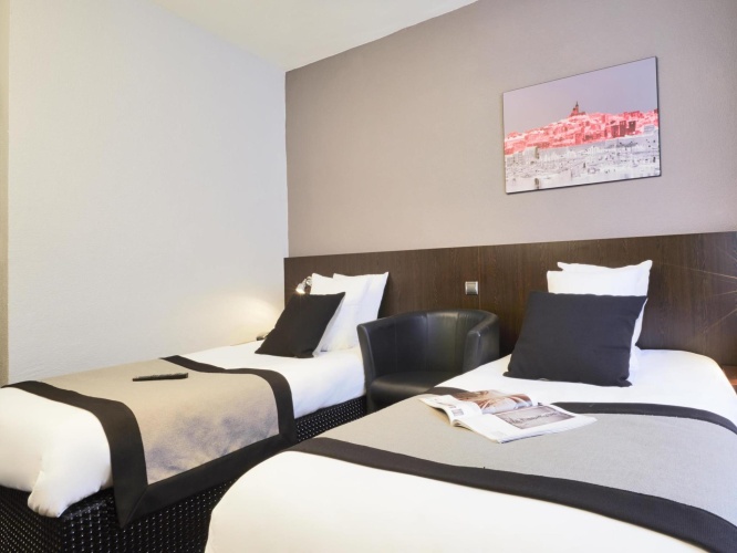 Standard Twin room