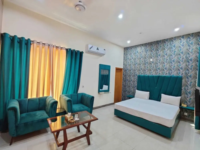 Hotel The Taj Multan