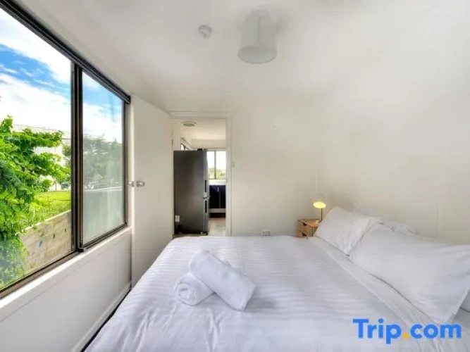 3 Bedrooms Apartment