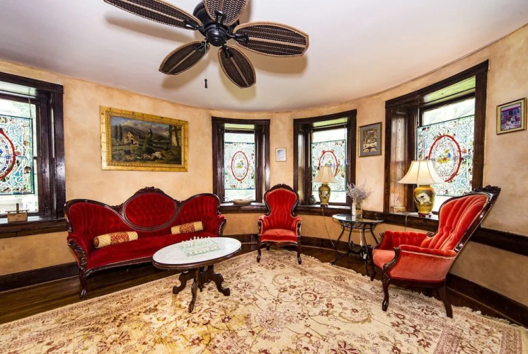 Stone Manor Boutique Inn