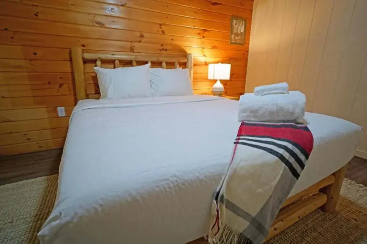 Lazy Bear Lodge ~ Mountain Views ~ Pool Table