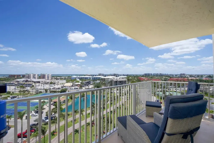 Estero Beach & Tennis 901-c