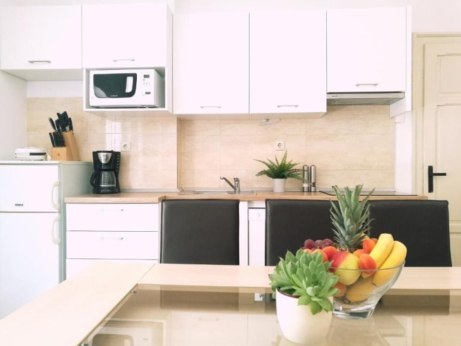 3 Bedrooms Apartment
