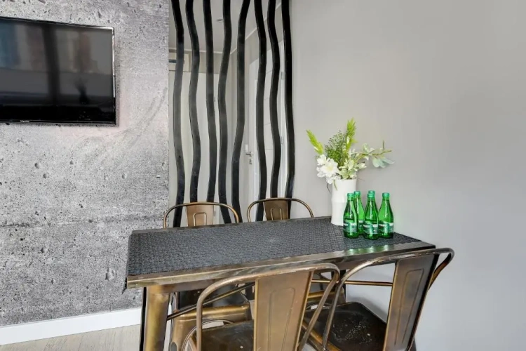 2 Bedrooms Double Apartment
