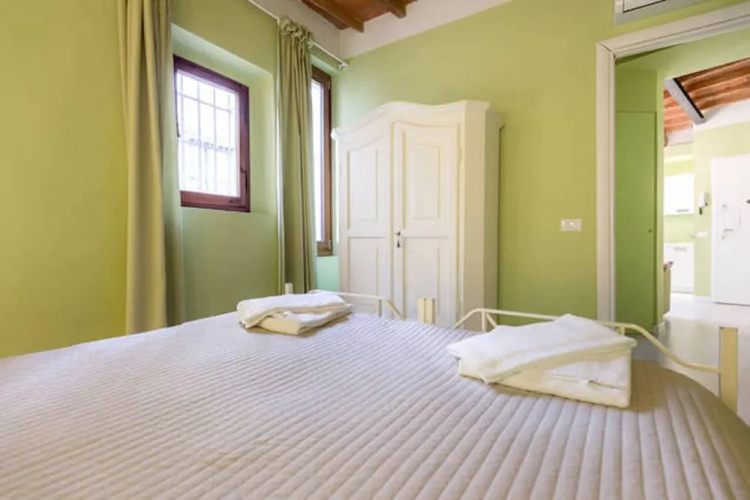 1BR Apt in Via Panicale by Sea N' Rent