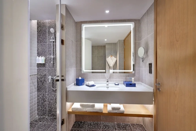 2 Bedrooms Double Suite