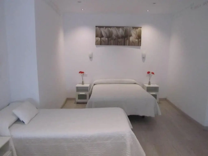 Standard Triple room