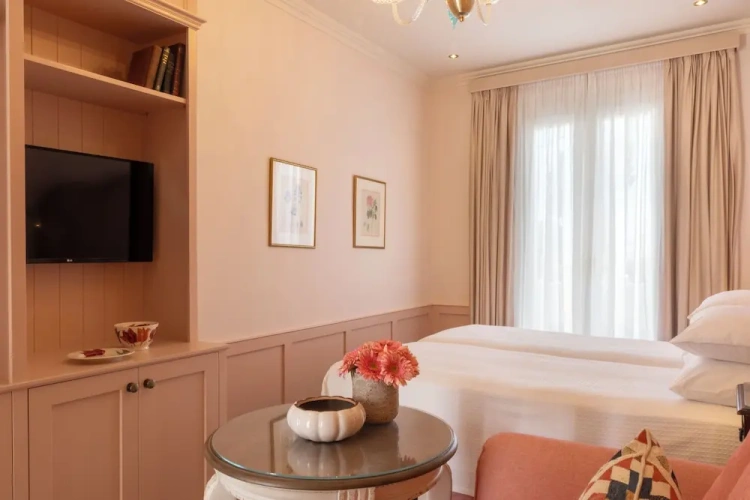 Superior room