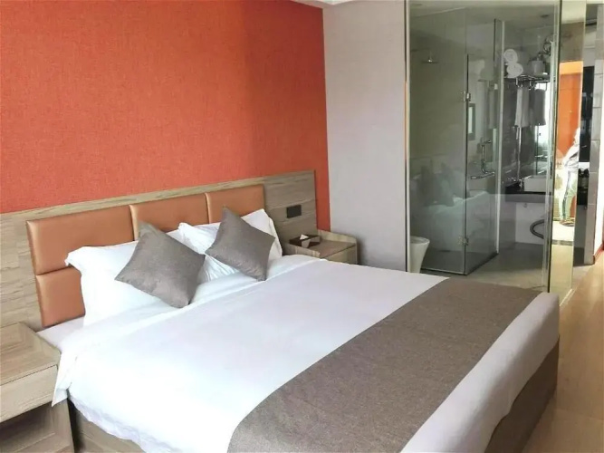Paci Hotel