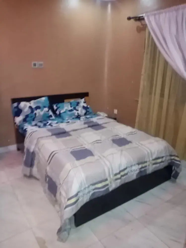 Tom hotel and suites
