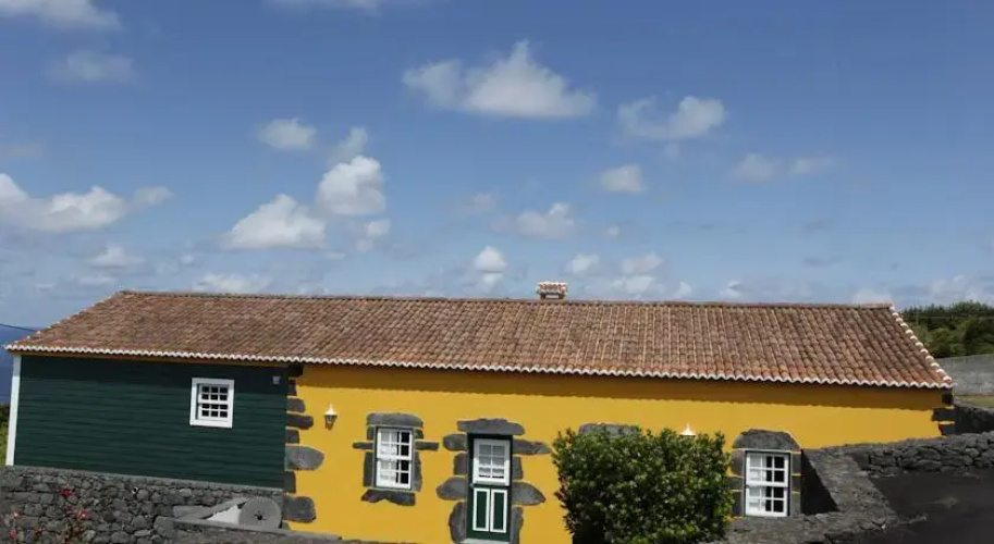 Casa capelinhos
