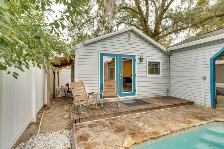 Mt Dora Couple's Retreat w/ Shared Pool!