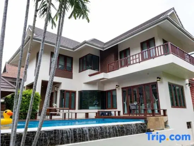 Premium Villa Baan Kinlom Chomlay