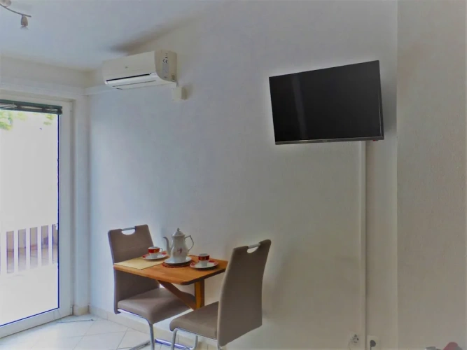 Studio with balcony and with city view