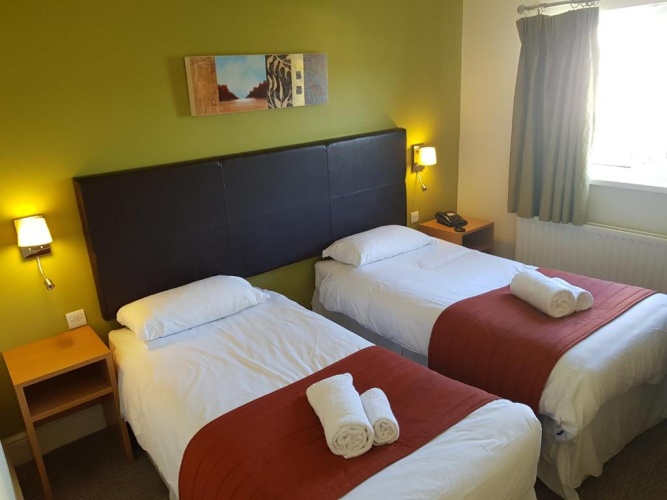 Standard Twin room