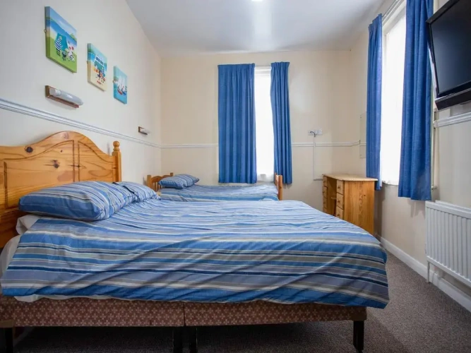 Triple room