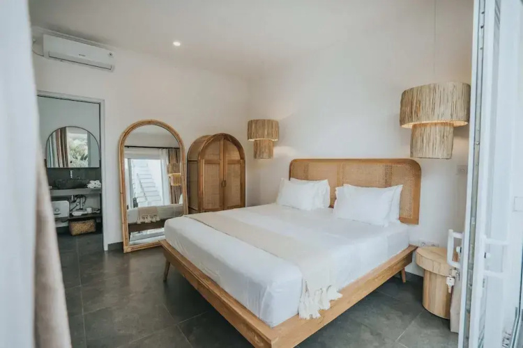 Villa Mood