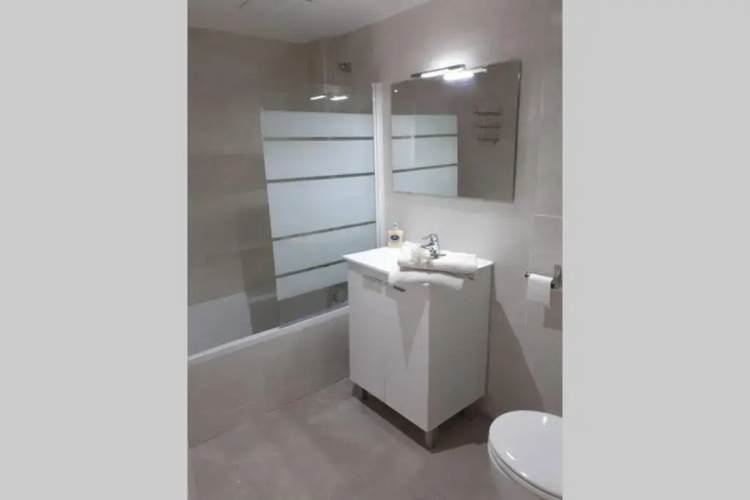 Bright and central 2 bedroom flat in Gibraltar