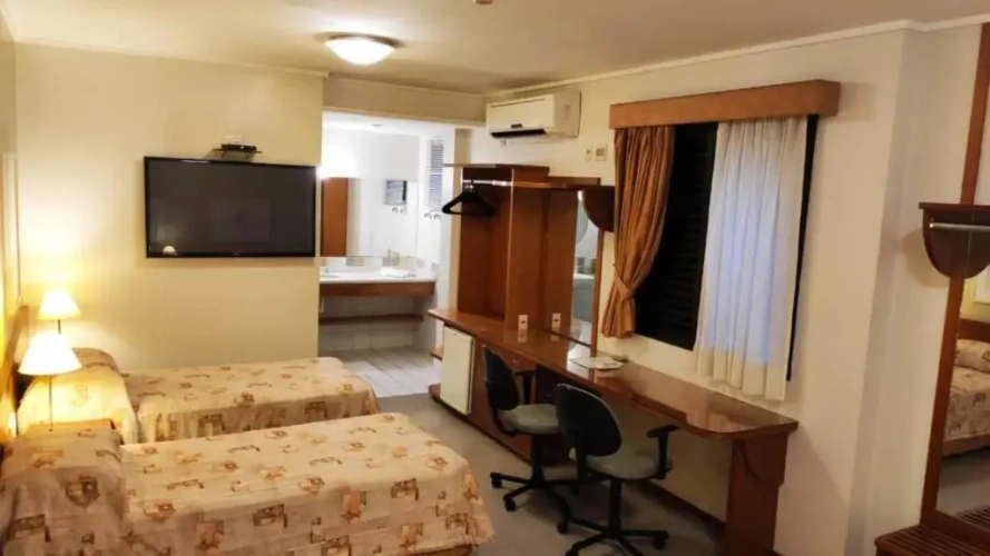 Standard Triple room