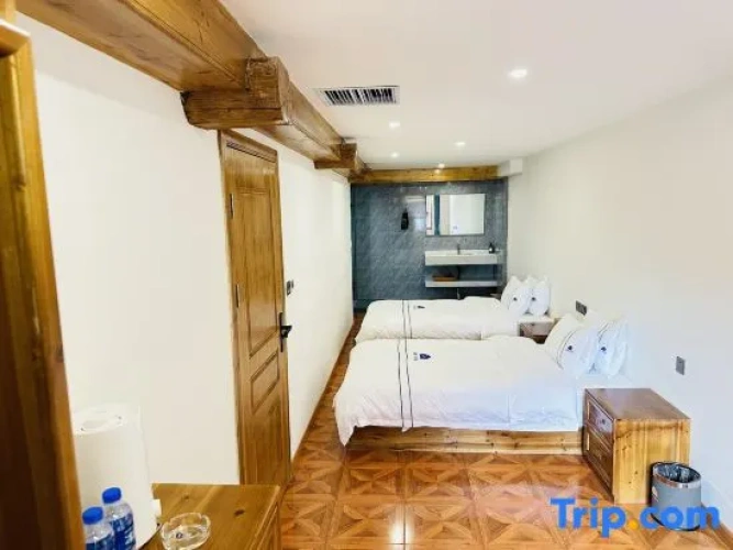Twin Cottage