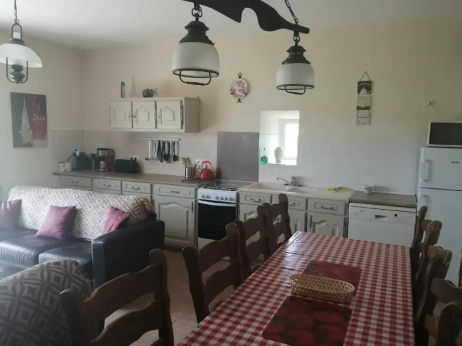 3 Bedrooms Cottage